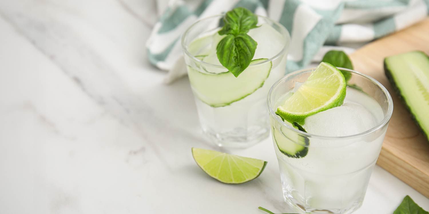 Refreshing mocktails with lime