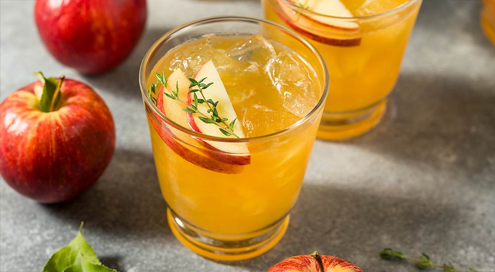 Mocktails with apple
